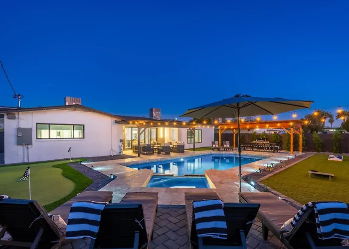Luxuryoasis Htdpoolhottubfire Pitgolf Oldtown Holiday home