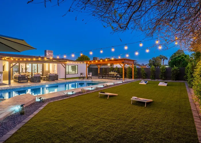 Luxuryoasis Htdpoolhottubfire Pitgolf Oldtown Holiday home *